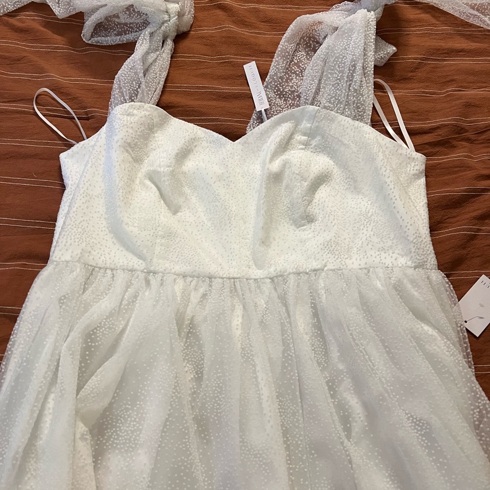 Eloquii x Bridal Tie Shoulder Dress - Picture 3 of 9